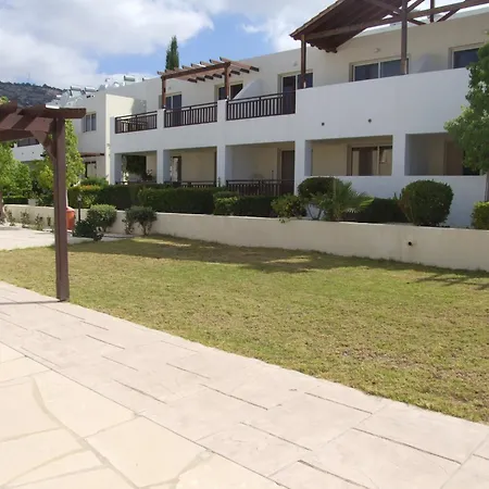Apartment Large One Bedroom Apartment, Vanessa Complex,
