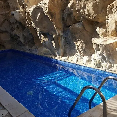 Large One Bedroom Apartment, Vanessa Complex, Apartment *