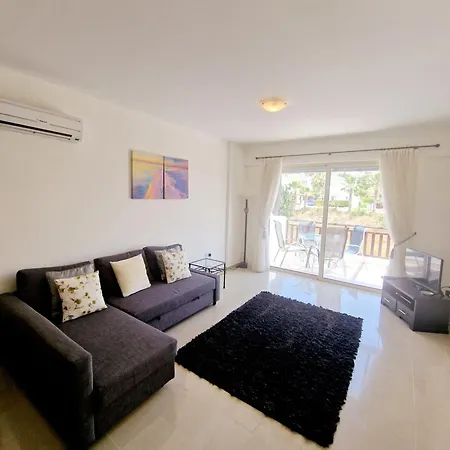 Large One Bedroom Apartment, Vanessa Complex, * Peyia
